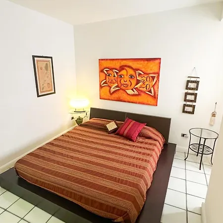 Le Di Vicoli E Mare Privat bolig